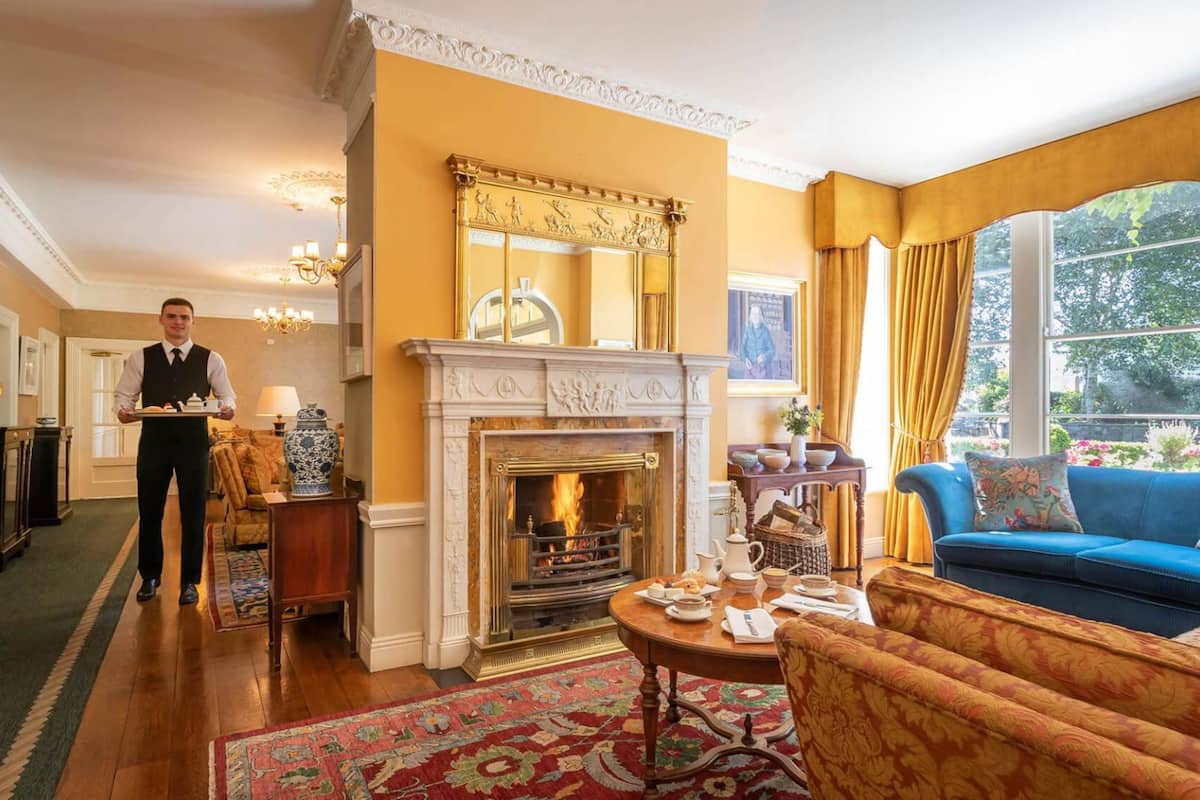 daily full breakfast (eur 16.00 per person)