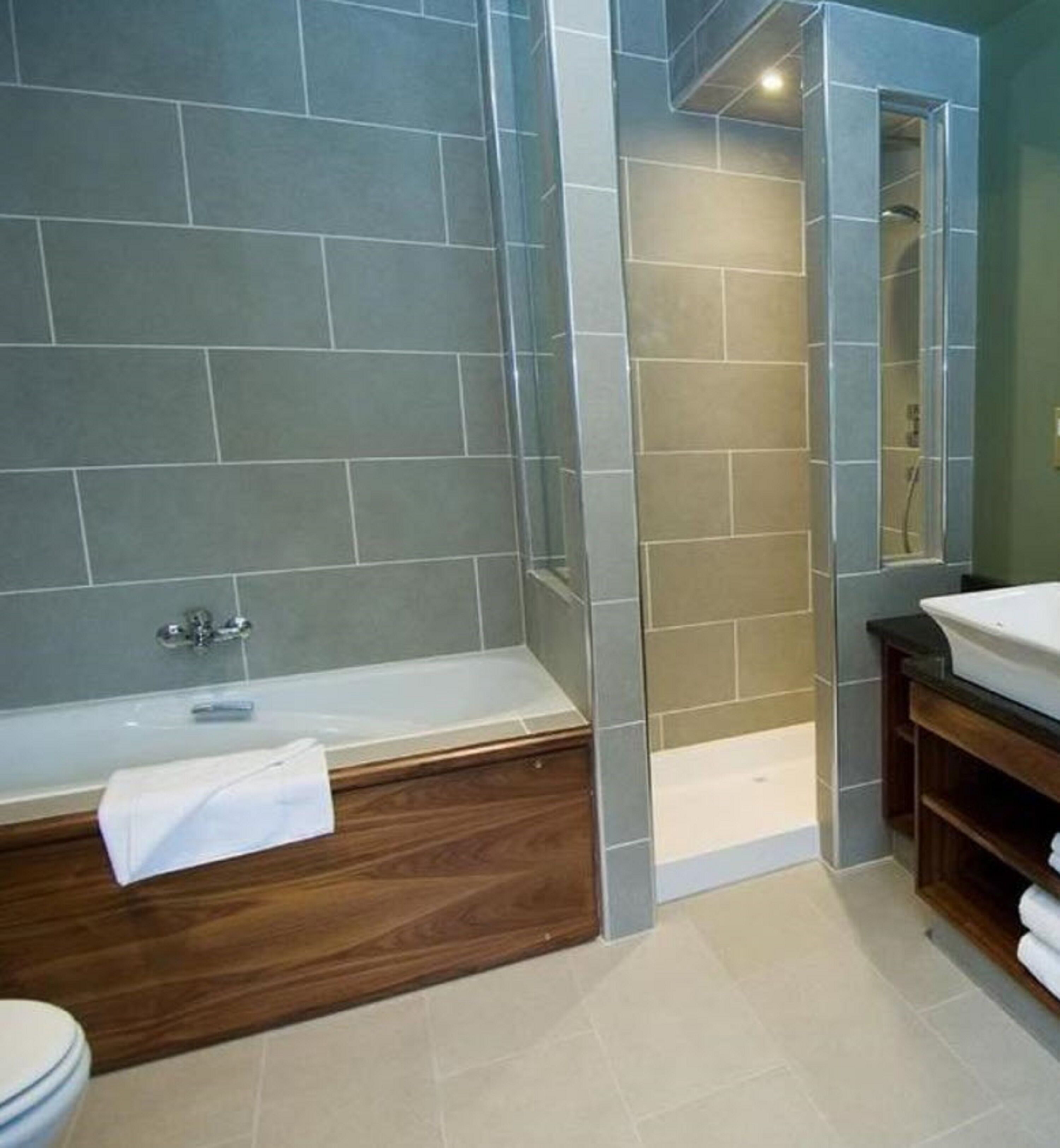 shower, free toiletries, hair dryer, bathrobes