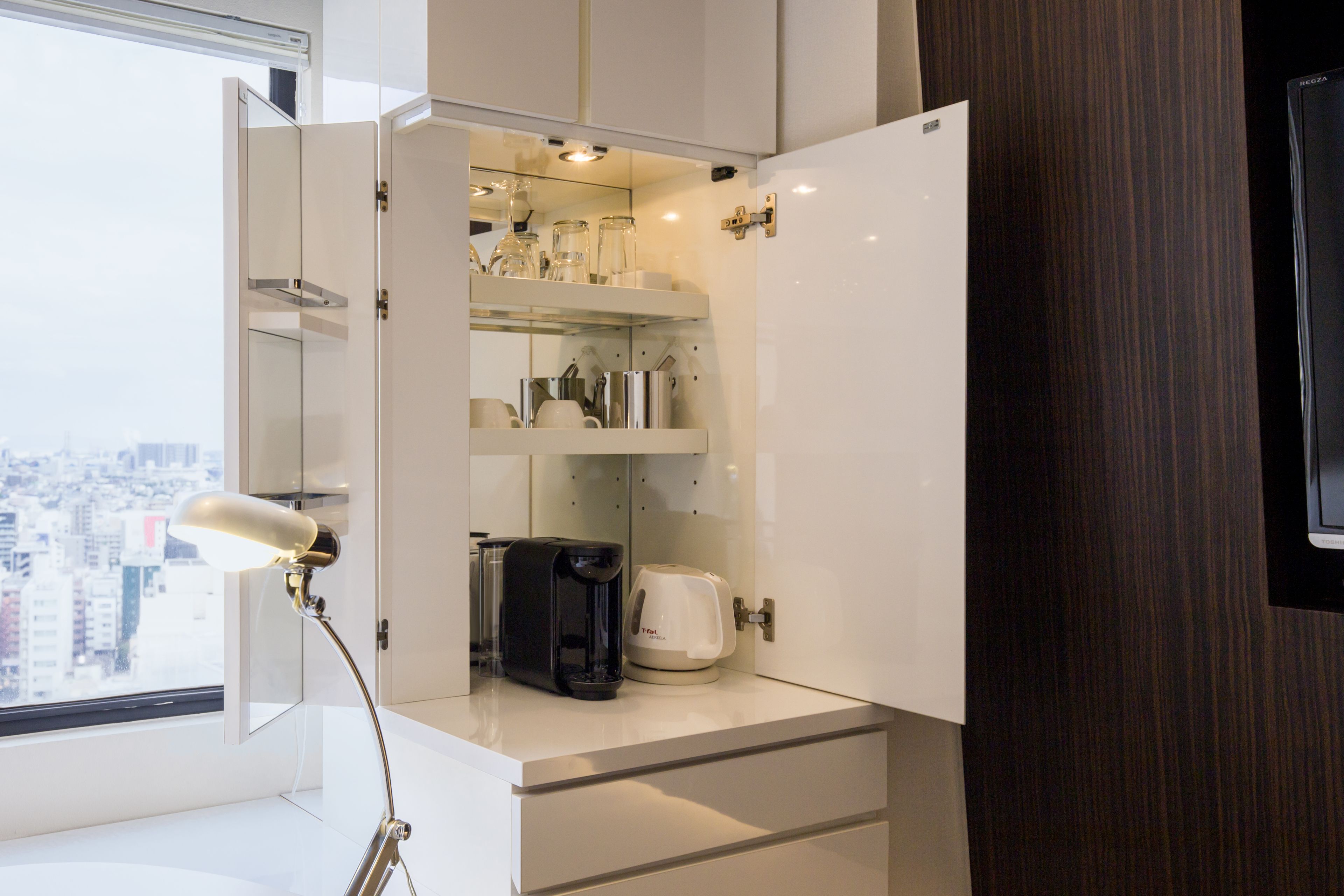 executive queen business type - non smoking, airweave(sky view) | 1 bedroom, premium bedding, minibar, desk