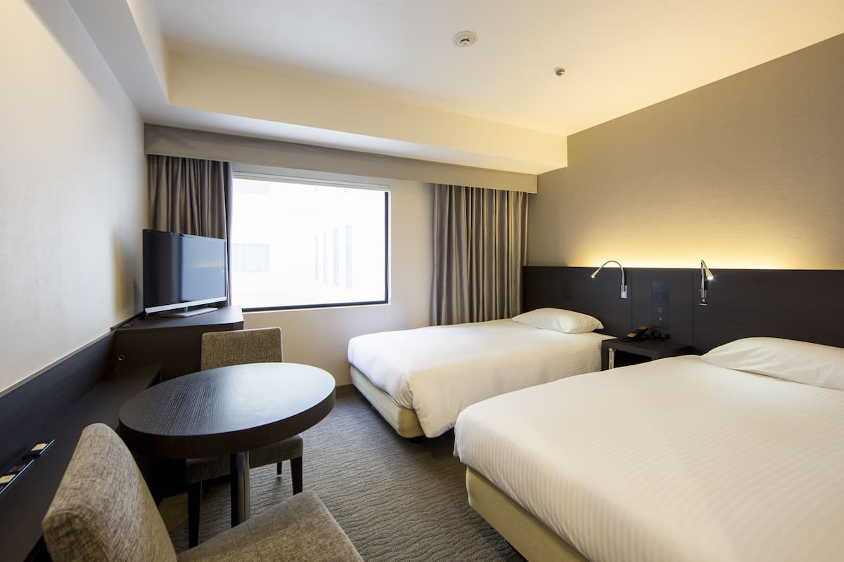 Premium bedding, minibar, desk, laptop workspace
