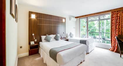 The Bridge House Hotel