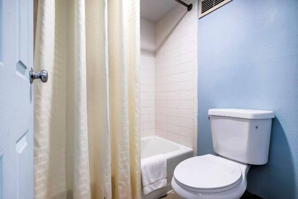 Banheiro | Produtos de toalete grátis, secador de cabelo, toalhas de banho