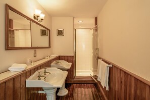 Suite | Individually decorated, desk, laptop workspace, iron/ironing board - Bosworth Hall Hotel & Spa (Nuneaton)
