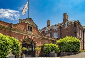 숙박 시설 입구