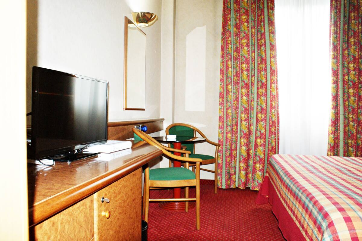 Internet, alarm clocks