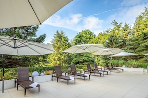 Sun deck