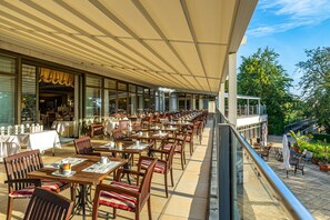 Daily buffet breakfast (EUR 24 per person)