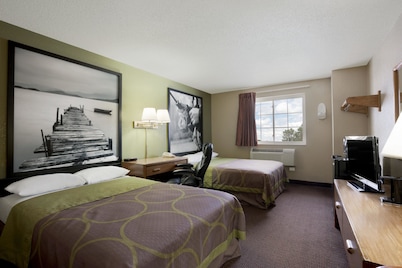 Super 8 by Wyndham Pulaski