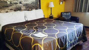 Standard Room, 1 King Bed | Desk, blackout drapes, free WiFi, bed sheets