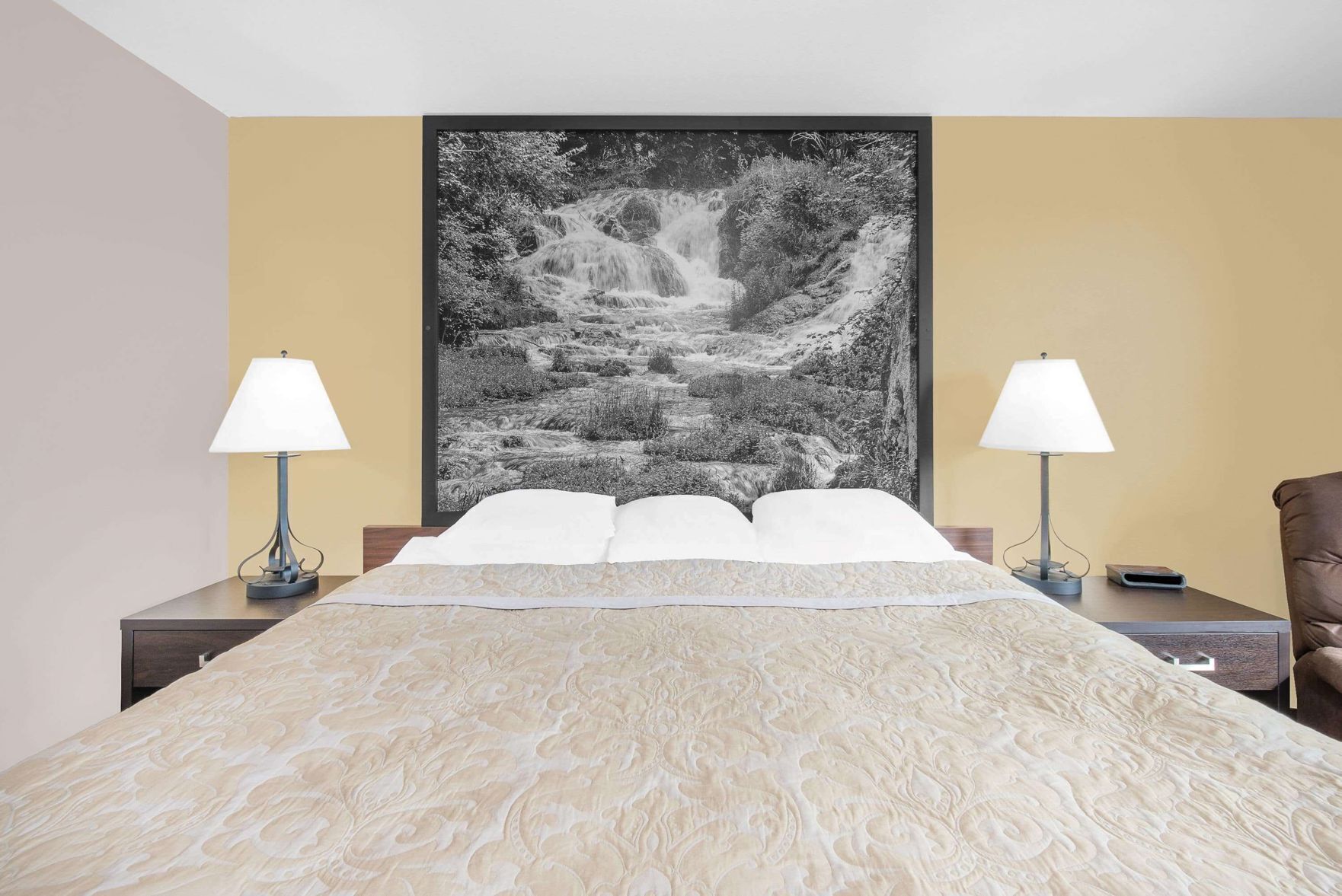 Desk, blackout curtains, free WiFi, bed sheets