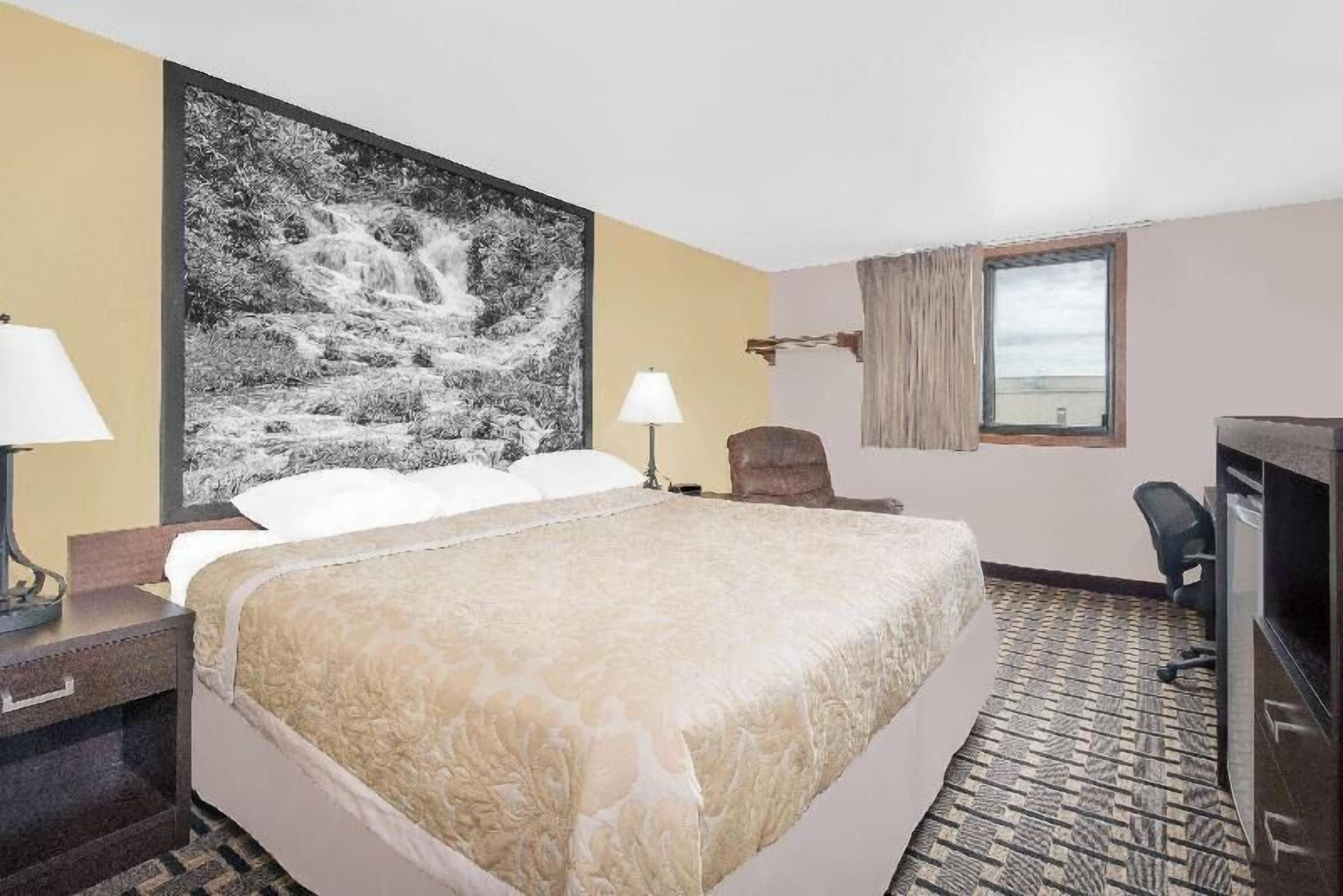 Desk, blackout curtains, free WiFi, bed sheets