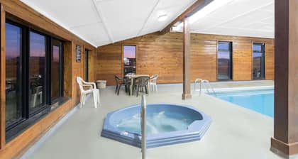 Super 8 by Wyndham Watertown