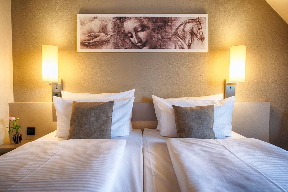 comfort room | in-room safe, desk, free cots/infant beds, free wifi