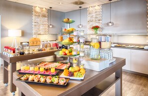 Daily buffet breakfast (EUR 17 per person)