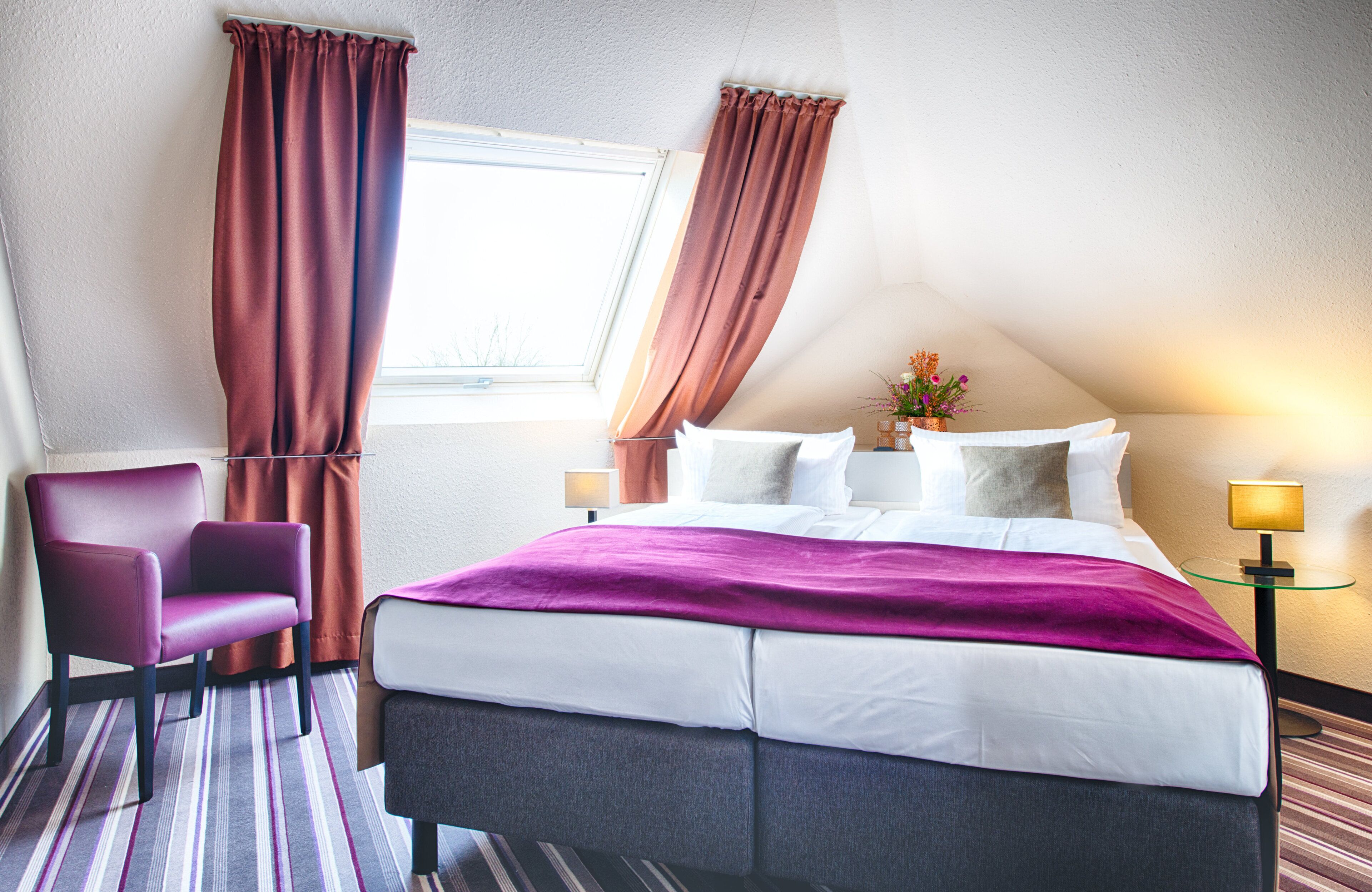 Junior Suite | In-room safe, desk, cribs (free), WiFi (free)