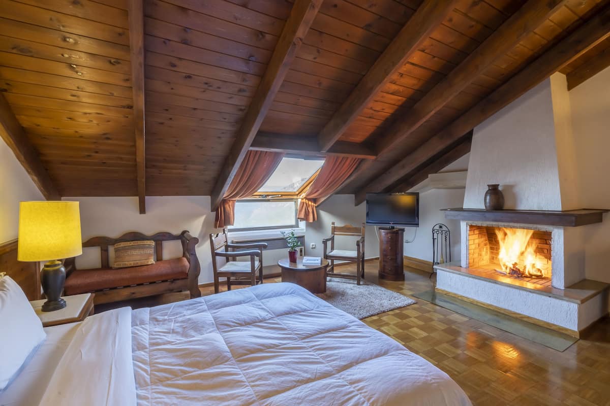 family chalet | down duvets, in-room safe, desk, soundproofing