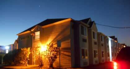 CenterWay Hotel Tonawanda