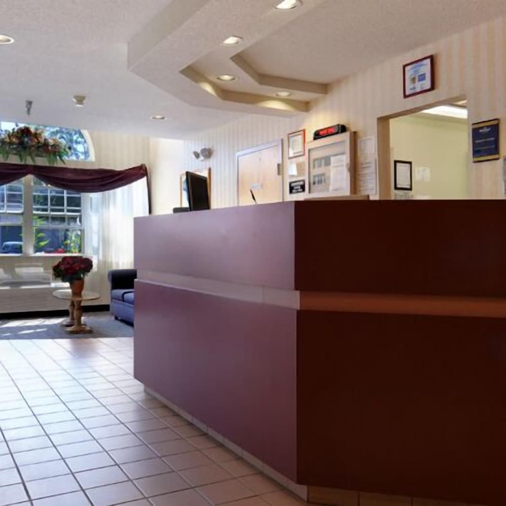 CenterWay Hotel by null