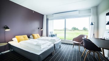 Familieværelse | 1 soveværelse, premium-sengetøj, skrivebord, mørklægningsgardiner