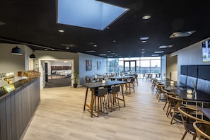 Snack bar