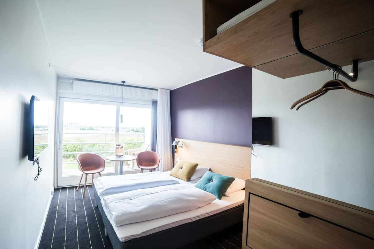Standard Small | 1 bedroom, premium bedding, desk, blackout drapes