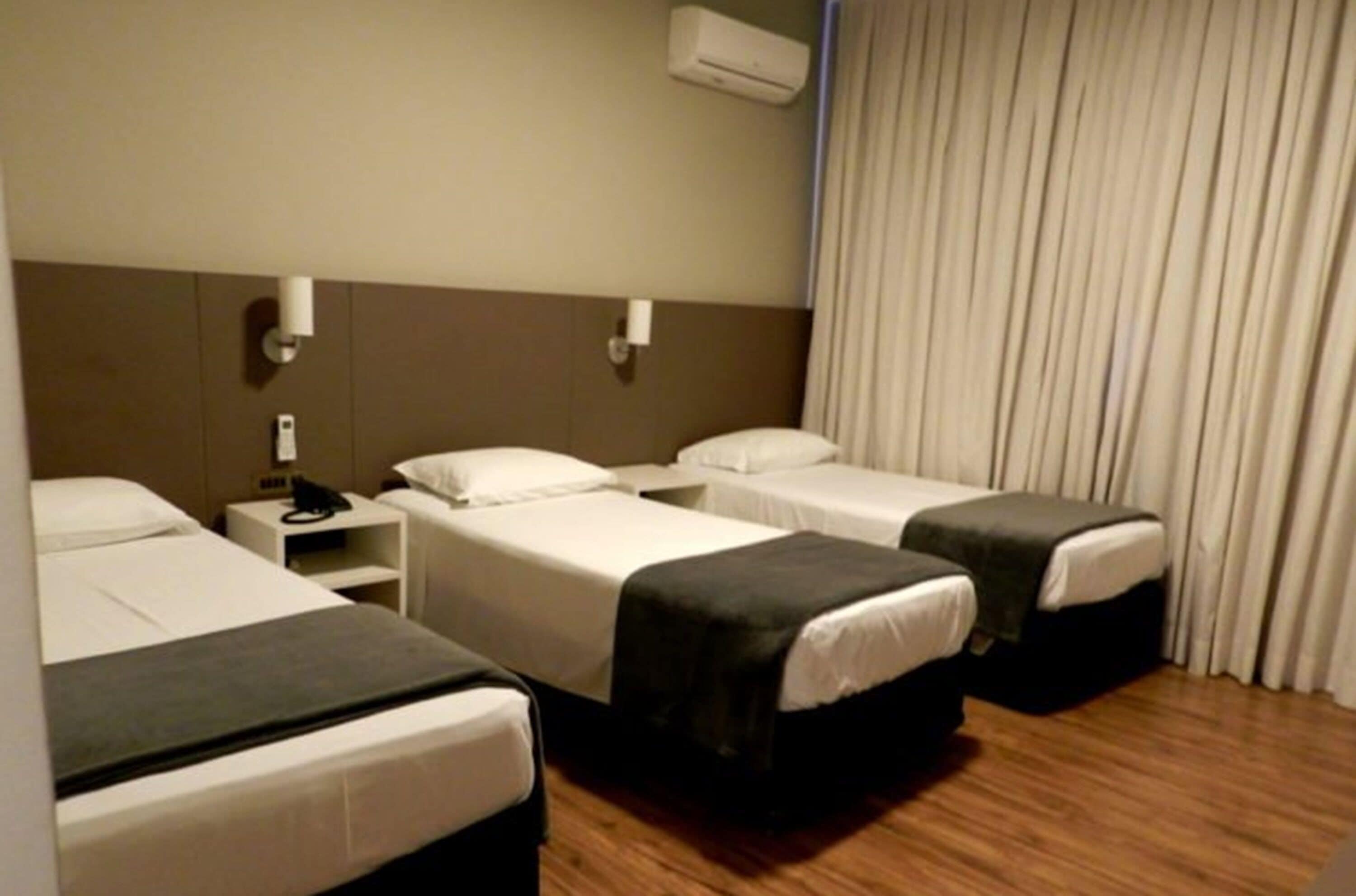 luxury triple room, 3 single beds | premium bedding, minibar, in-room safe, desk