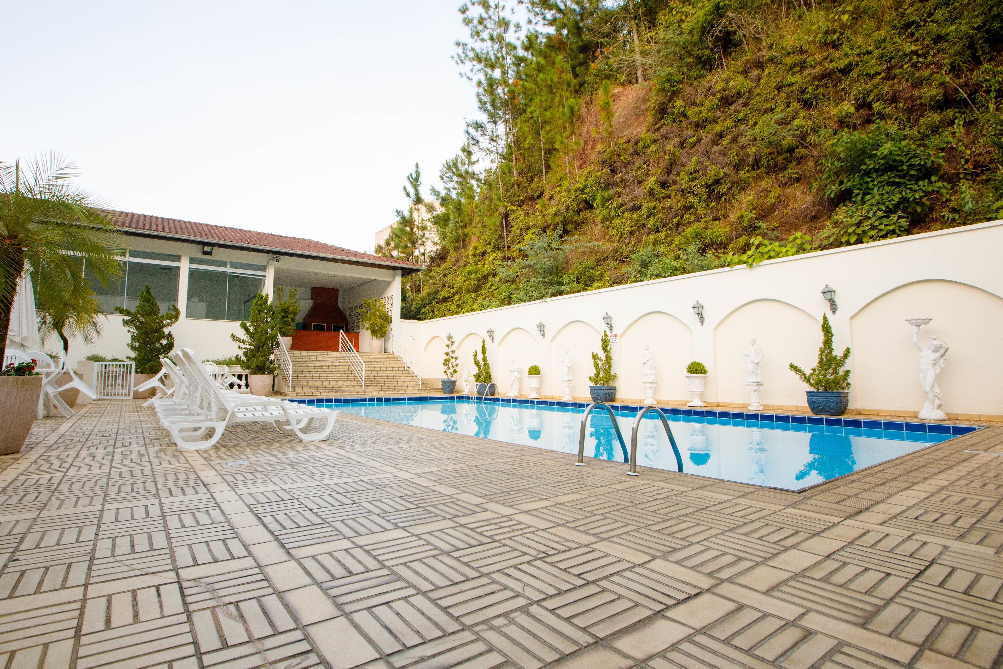 outdoor pool, pool loungers