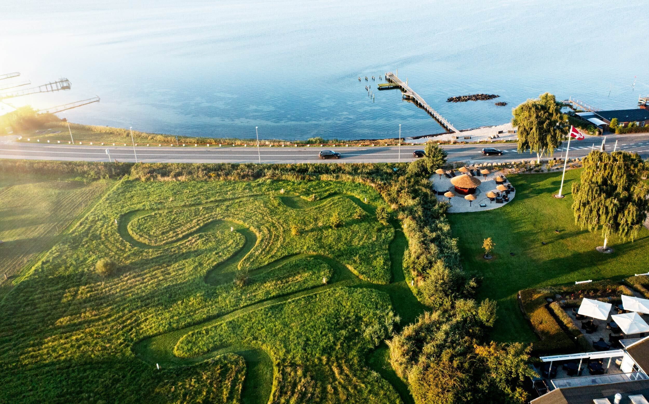 المنشأة من الخارج