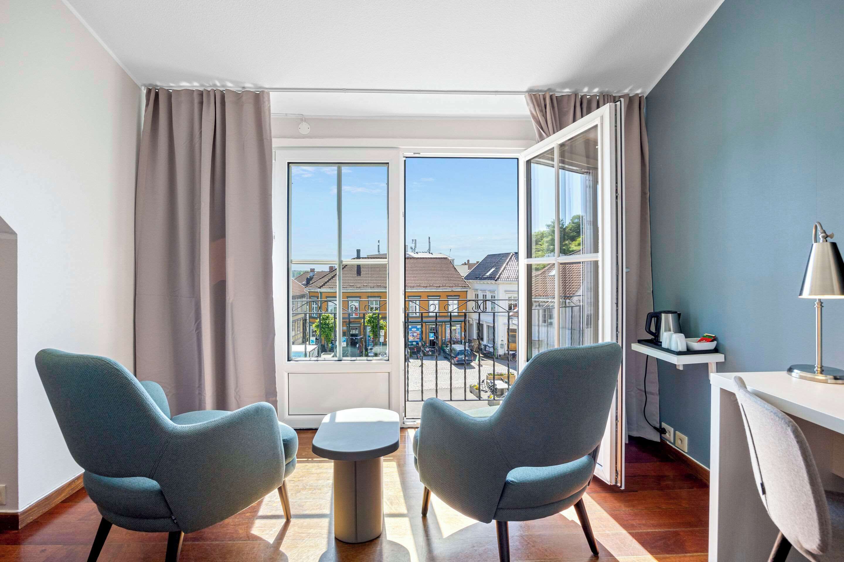 superior room | 1 bedroom, desk, cots/infant beds, free wifi