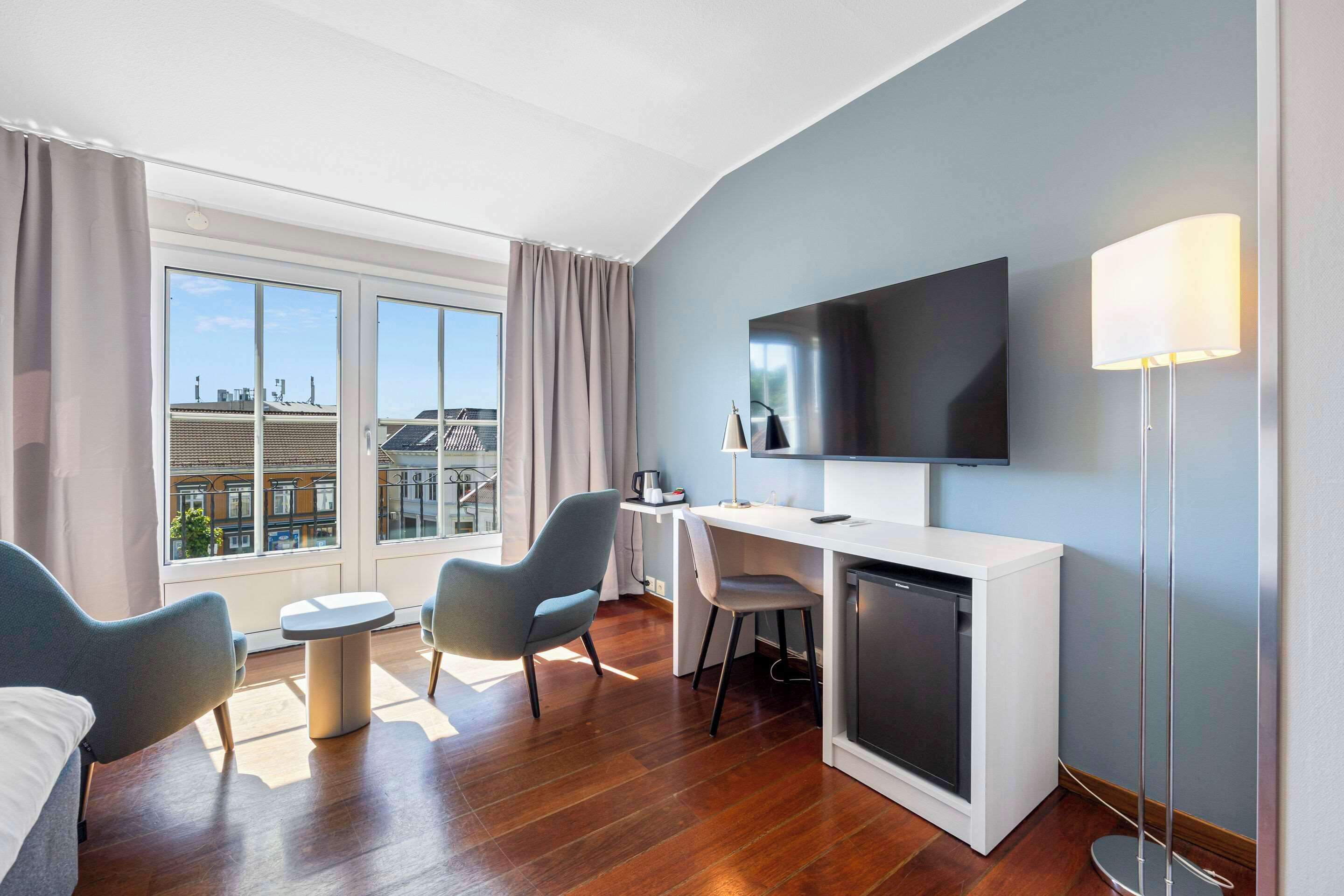 superior room | 1 bedroom, desk, cots/infant beds, free wifi