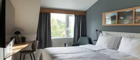 Standard Double Room, Non Smoking | Desk, cribs/infant beds, free WiFi, bed sheets