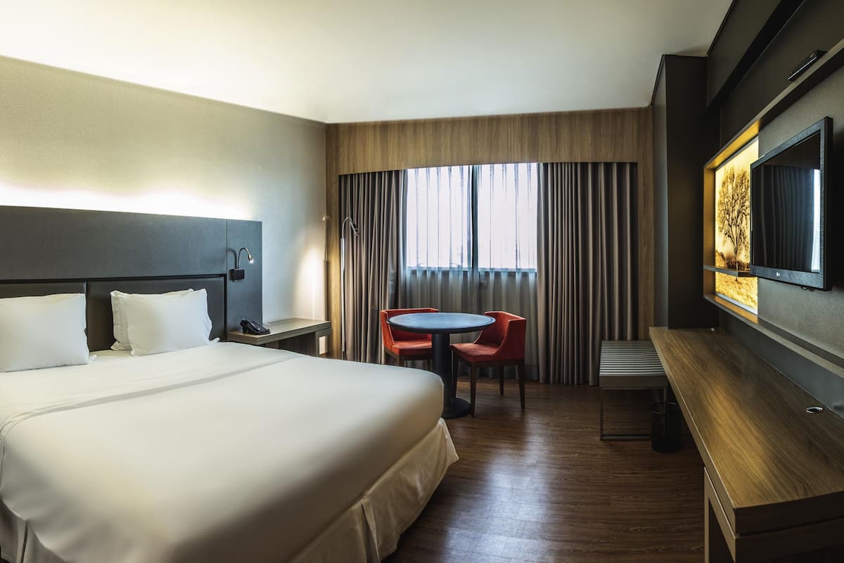 Standard Apartment, 1 King Bed