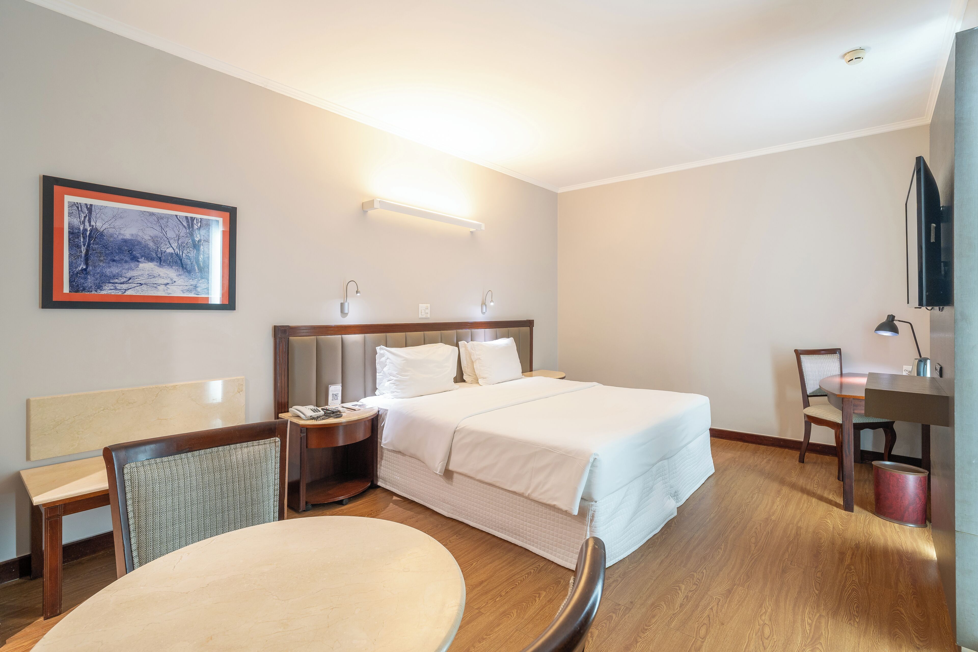 Leilighet – superior, 1 kingsize-seng | 1 soverom, minibar, safe på rommet og skrivebord