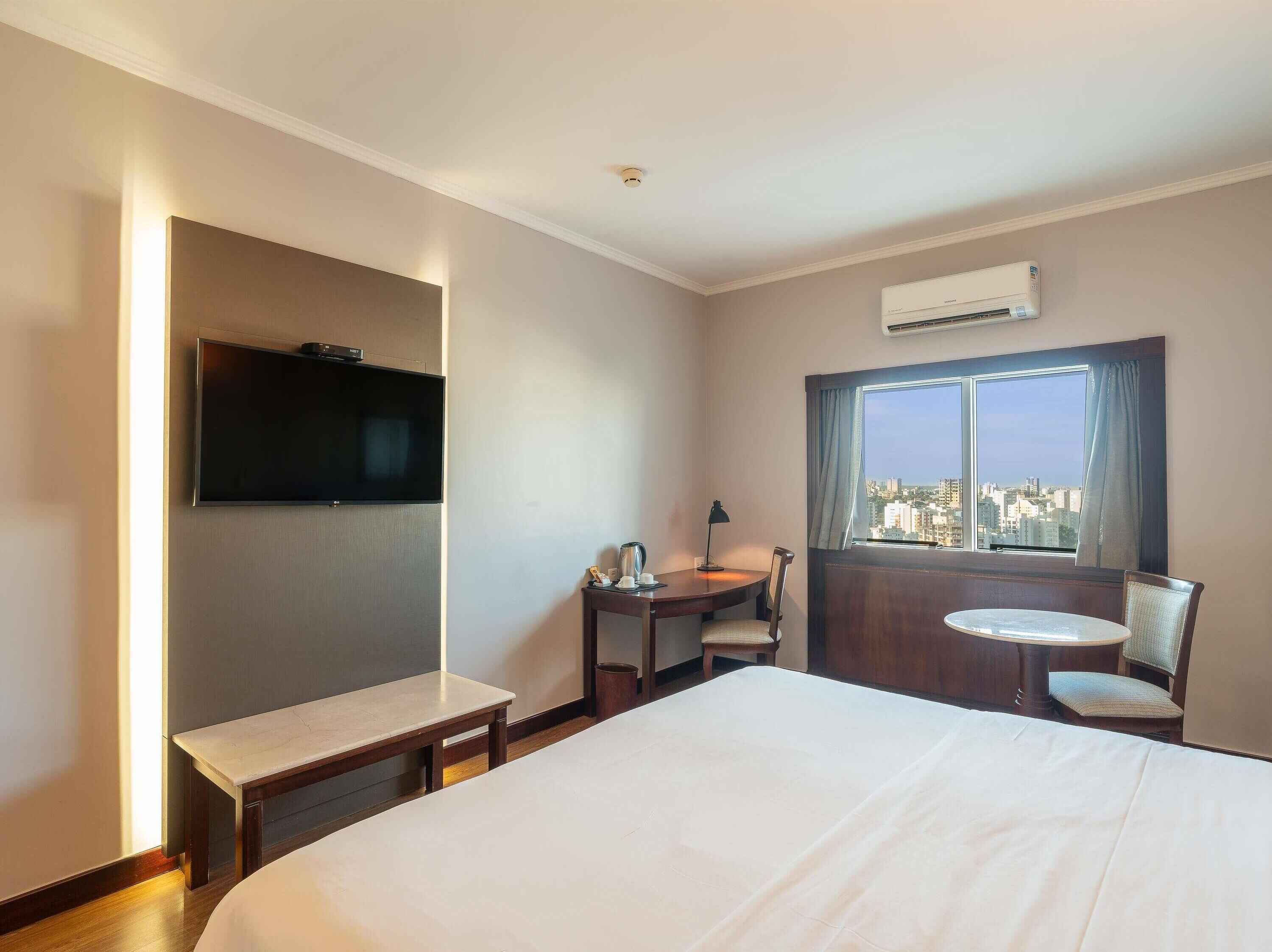 1 bedroom, minibar, in-room safe, desk