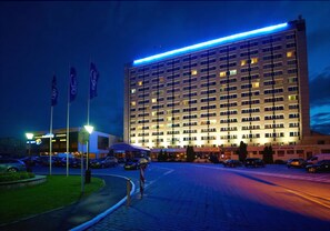 Front of property – evening/night - Orbita Hotel Complex (Minsk)