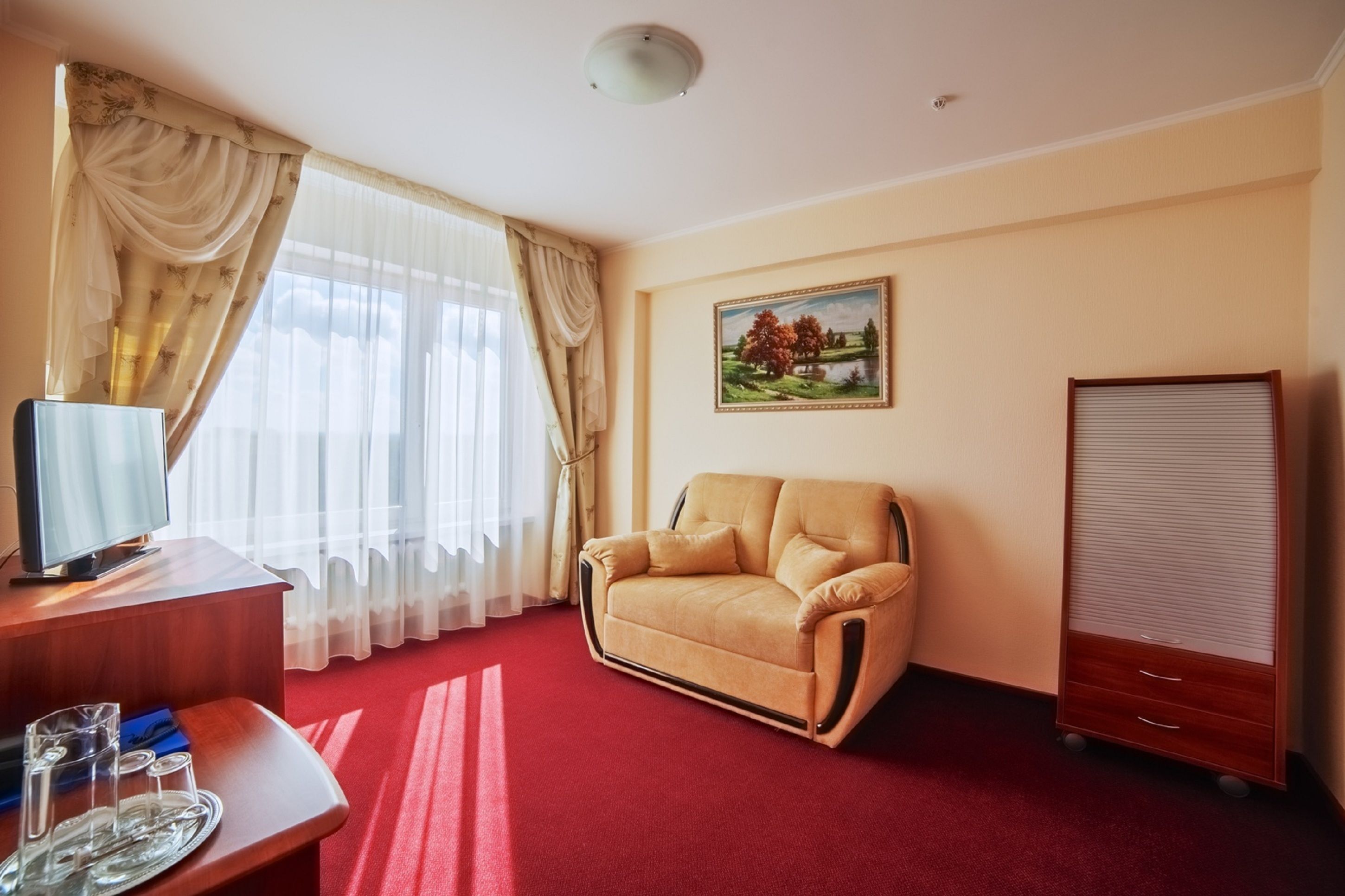 suite, 1 bedroom | in-room safe, desk, iron/ironing board, free cots/infant beds