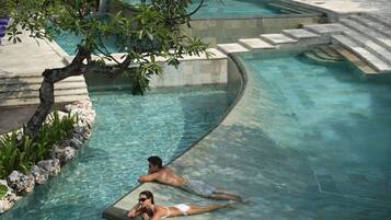 14 outdoor pools