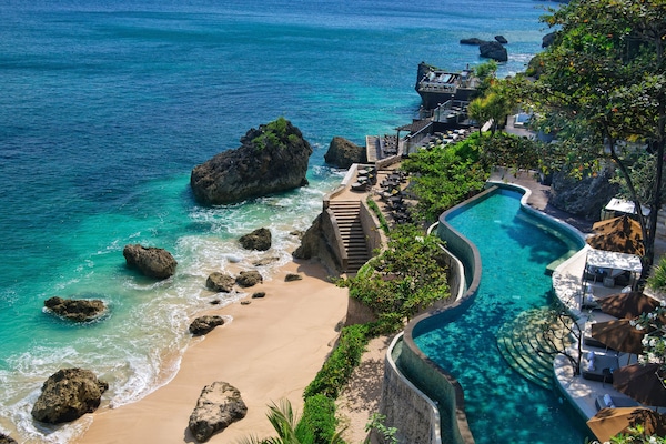 Beach/ocean view