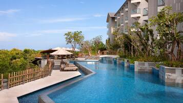 14 piscinas al aire libre