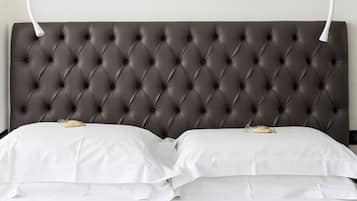 Classic Double Room | Minibar, in-room safe, individually decorated, desk