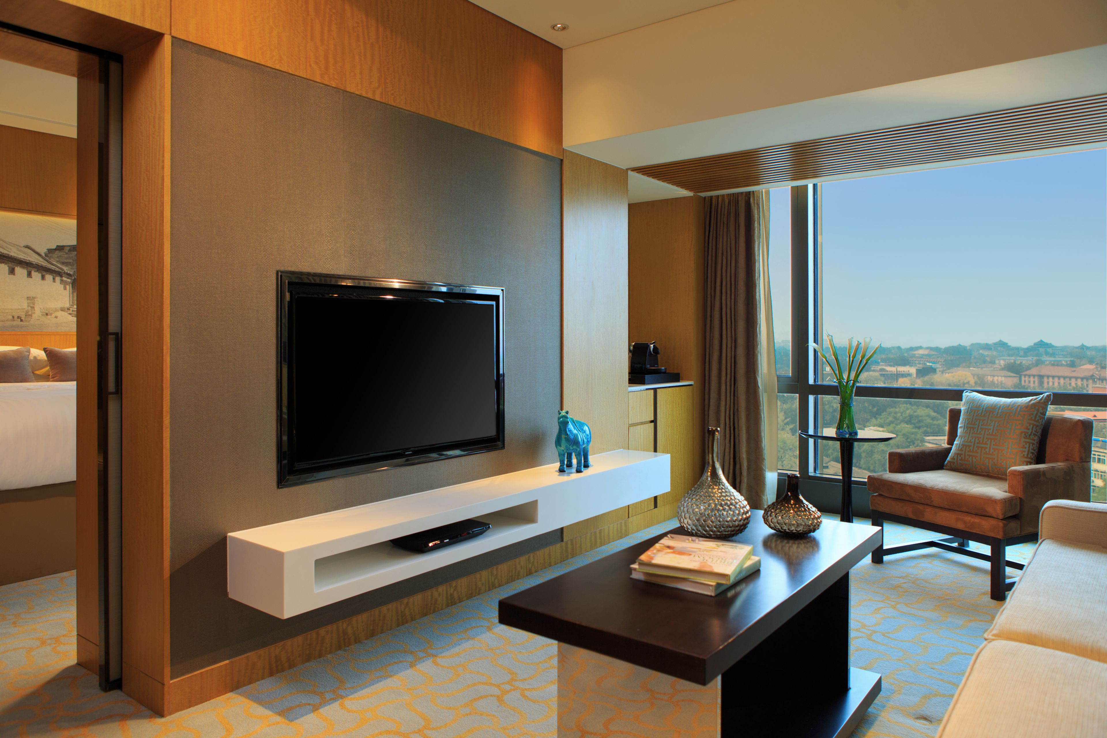 club suite, 1 king bed | premium bedding, down duvets, minibar, in-room safe