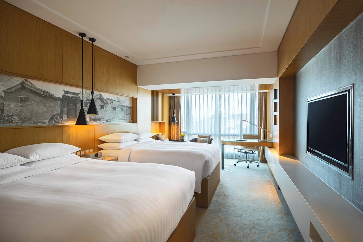 1 bedroom, premium bedding, down comforters, minibar
