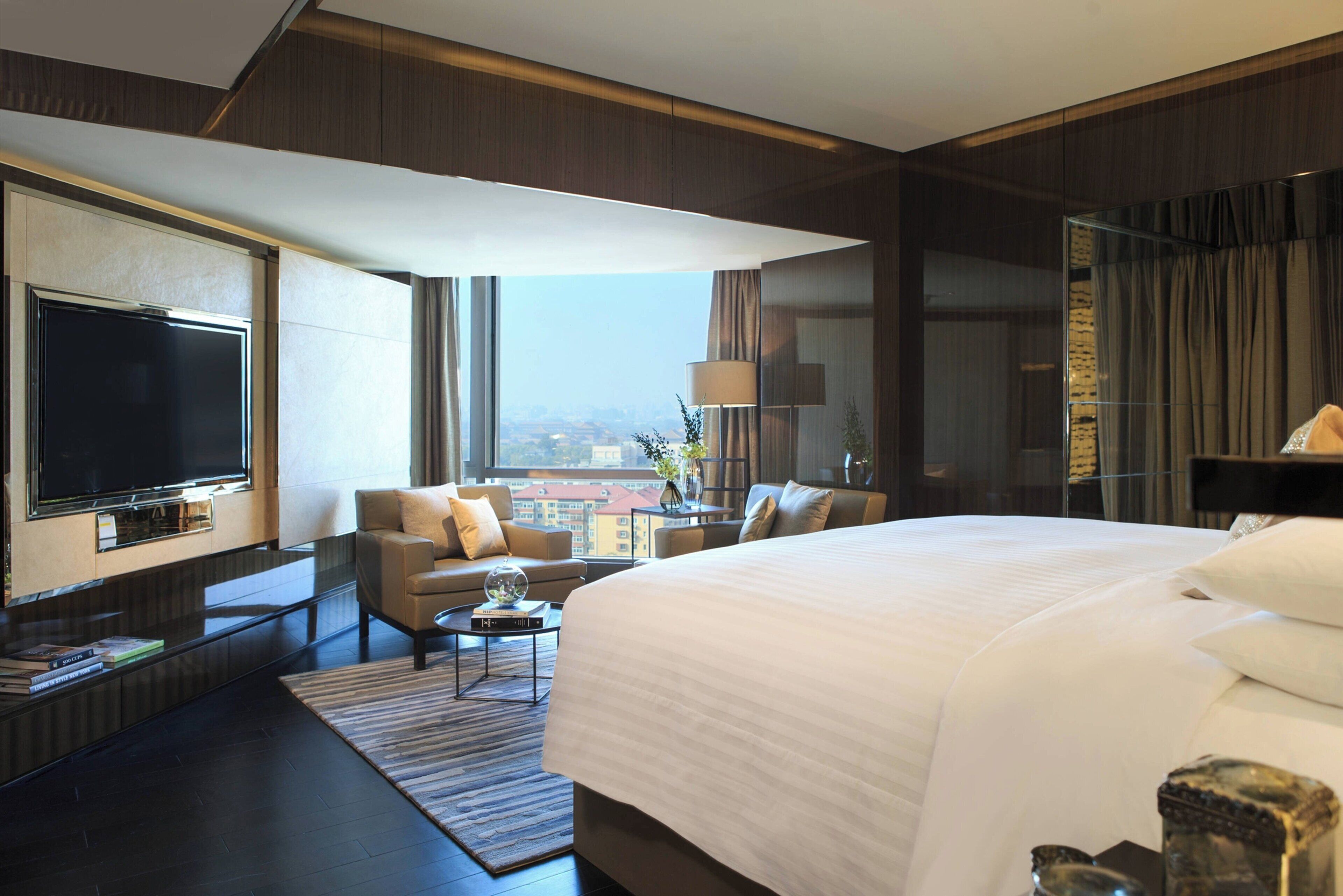 premium bedding, down duvets, minibar, in-room safe