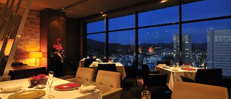 5 Restaurants, Frühstück, Mittagessen, Abendessen, internationale Küche