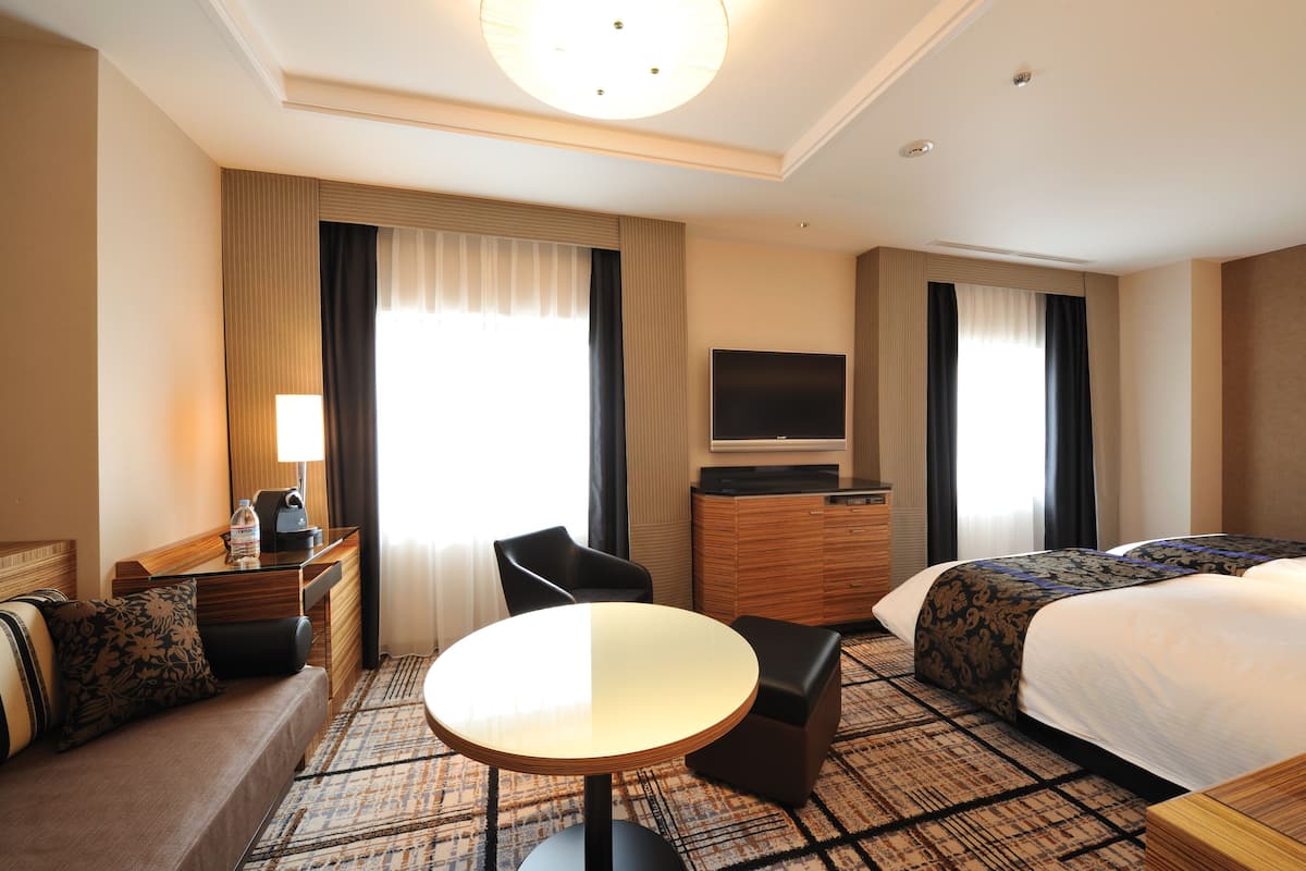 In-room safe, desk, blackout curtains, soundproofing