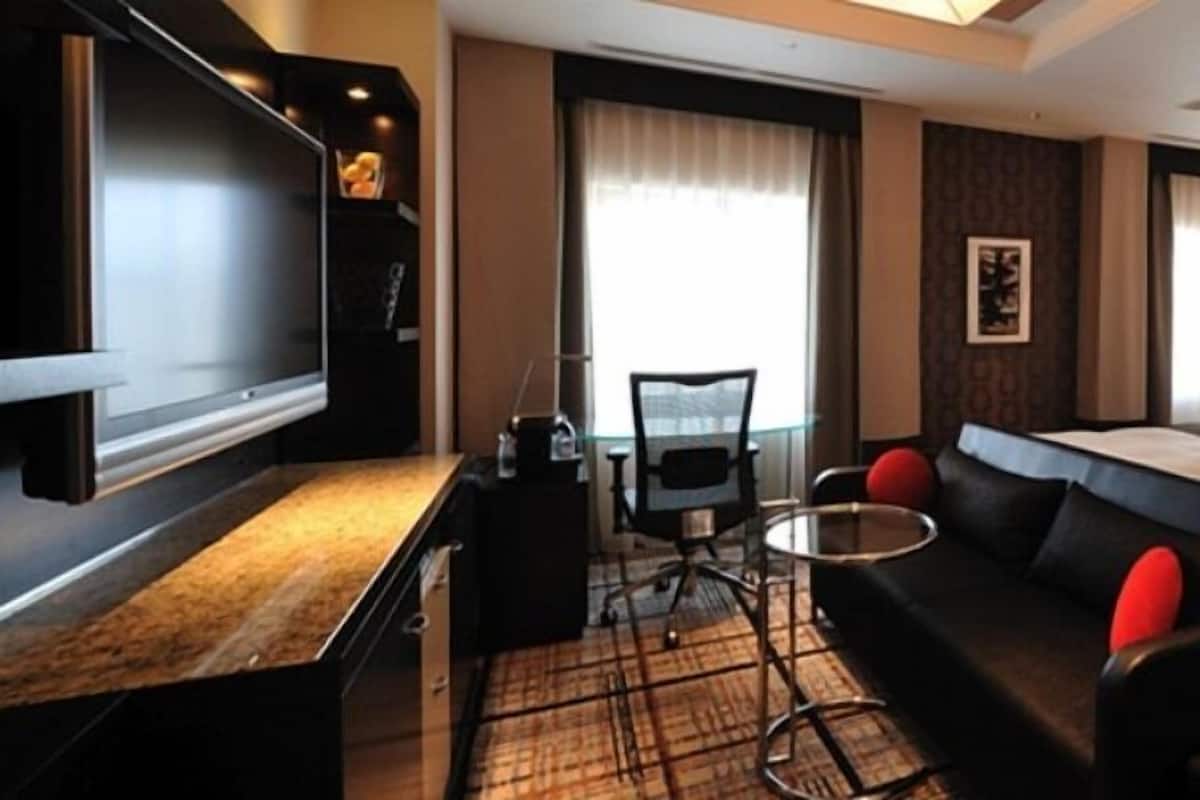 In-room safe, desk, blackout curtains, soundproofing