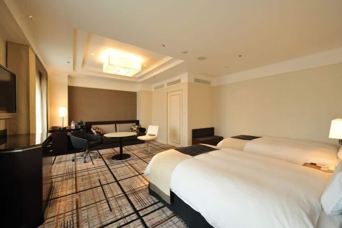 In-room safe, desk, blackout curtains, soundproofing