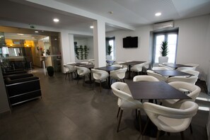 Bar (en el alojamiento)