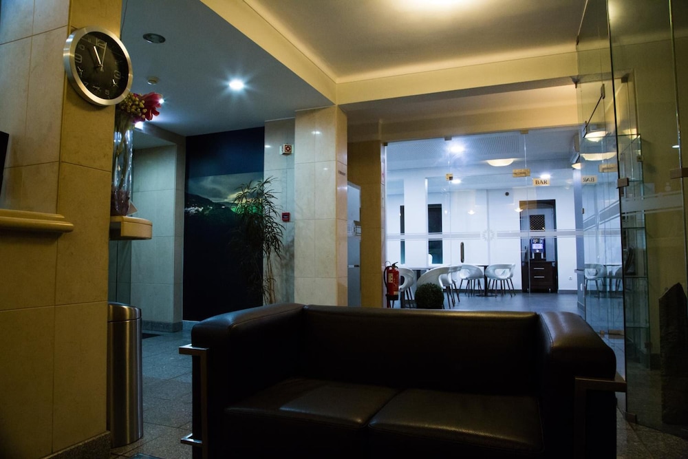 Hotel Solaris by null