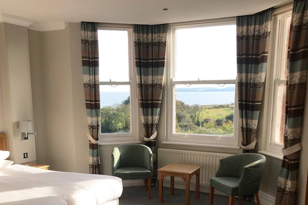 Sea View Double Room | Hypo-allergenic bedding, cots/infant beds, rollaway beds, free WiFi